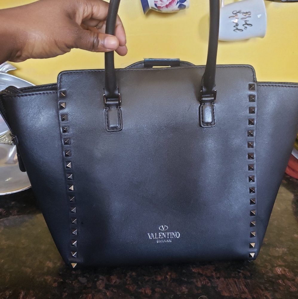 Valentino garavani noir bag